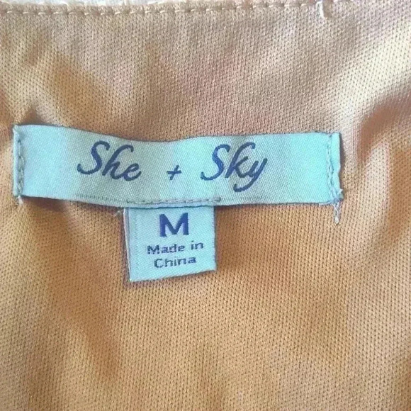 She & Sky cream lace mini skirt | Size Medium | runs small - Picture 4 of 6